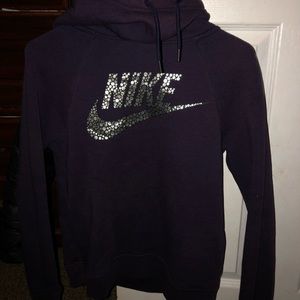 hardly used nike sweater